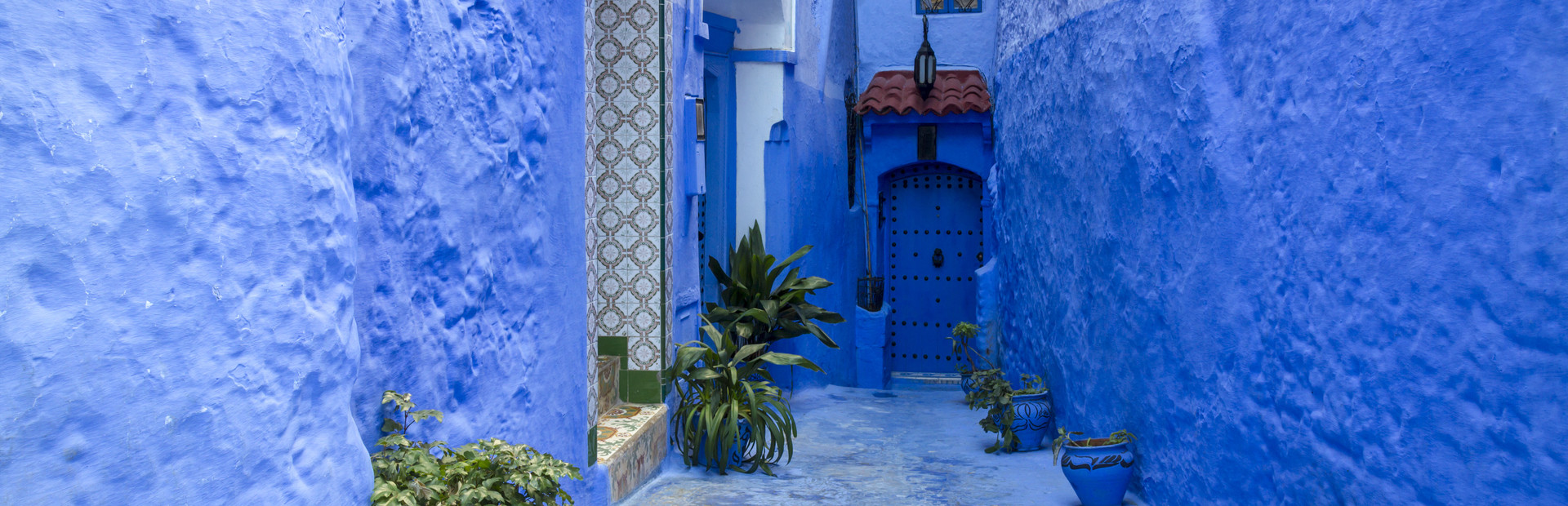 tipping tour guides in morocco